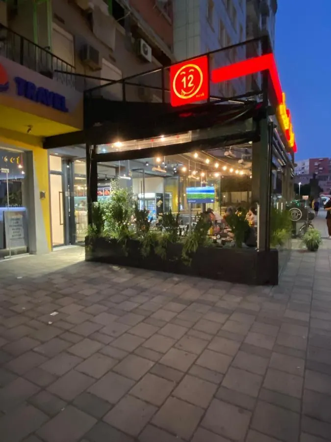 Hotel Nobel Center 티라나 3*,